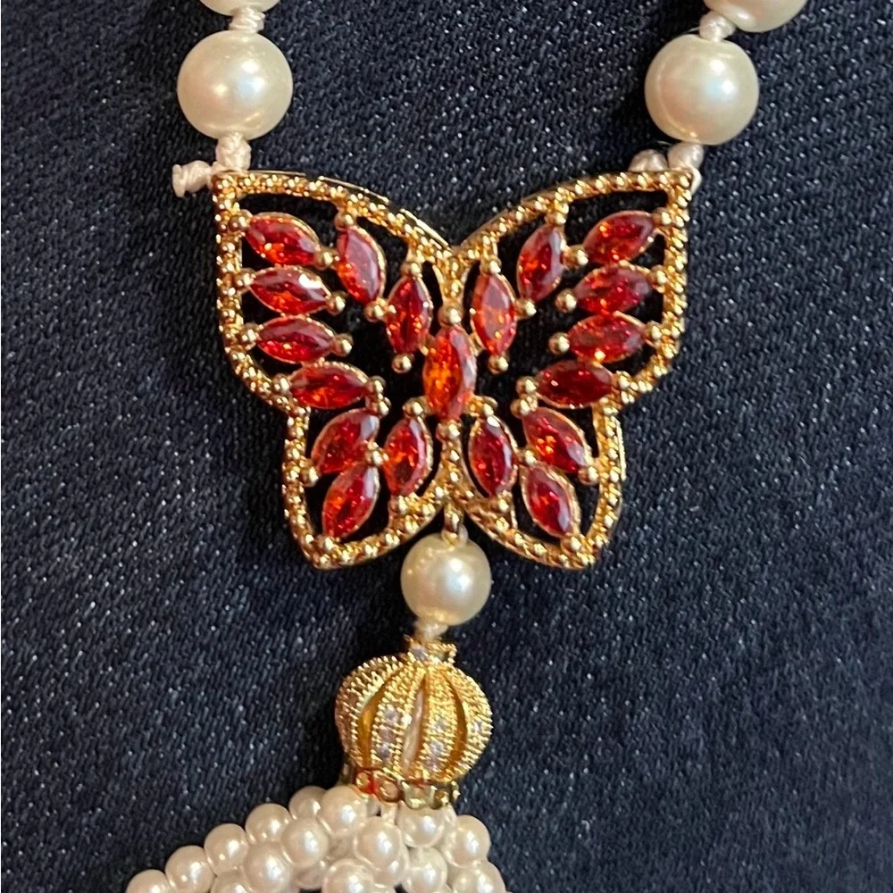Elegant Faux Pearl Necklace w/ Red Butterfly Pendant & Tassel Vintage Style - Picture 5 of 7